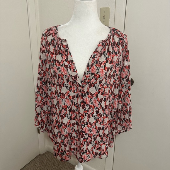 Joie Women's M 100% Silk Red White Geometric Snake Print Boho V-neck blouse - Picture 3 of 9